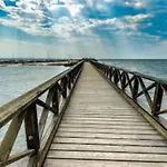 Chic Retreat For Your Holidays In شقة غرادو